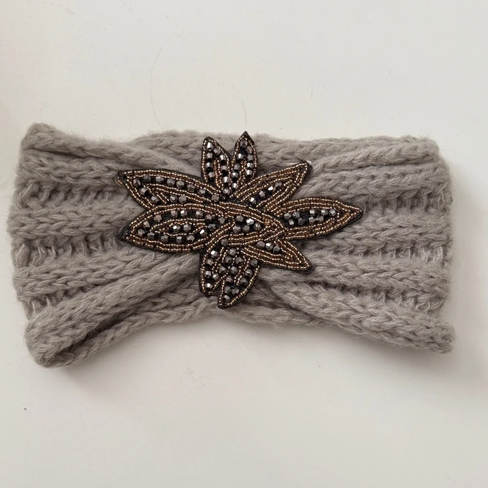 🆓 When Bundled- Gray Crocheted Fall/Winter Headband with Beaded Appliqué Patch